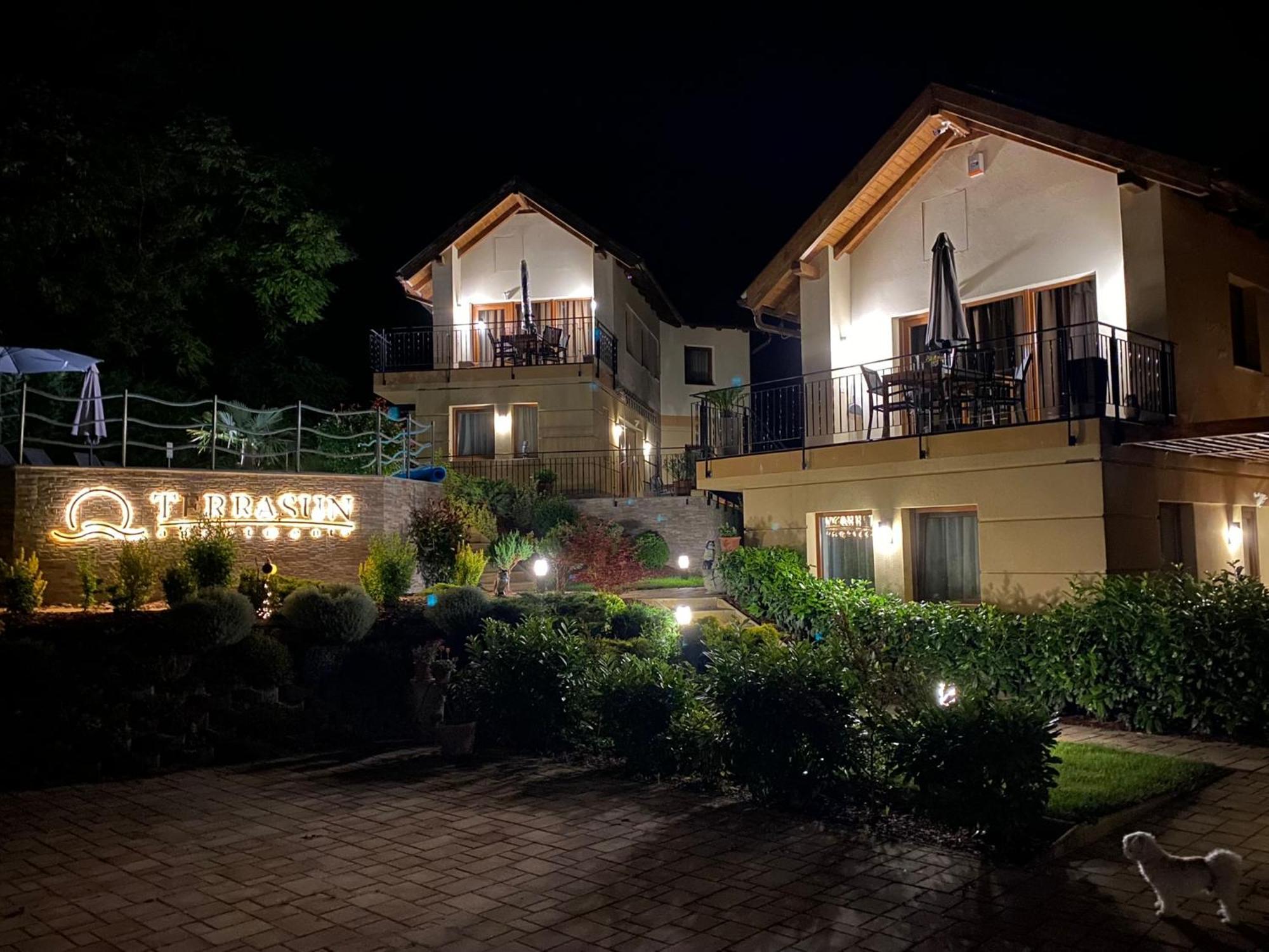 באלאטונסארסו Terrasun Apartments מראה חיצוני תמונה