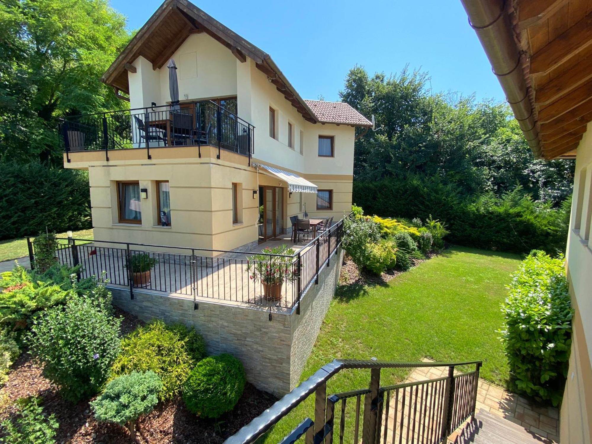 באלאטונסארסו Terrasun Apartments מראה חיצוני תמונה