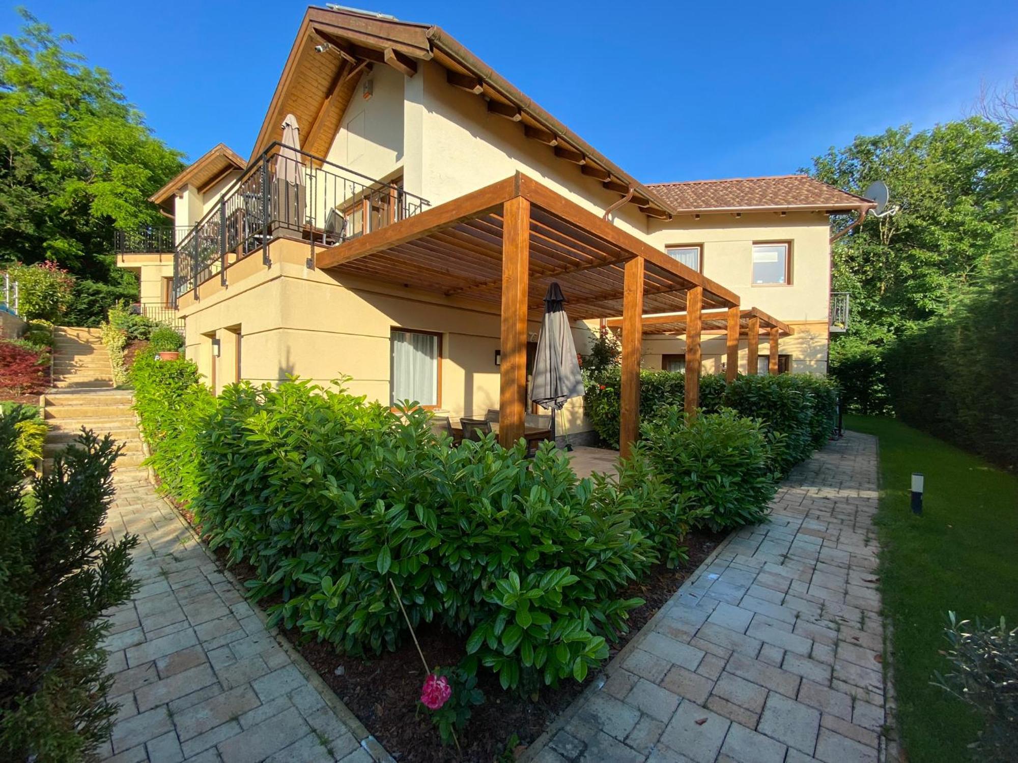 באלאטונסארסו Terrasun Apartments מראה חיצוני תמונה