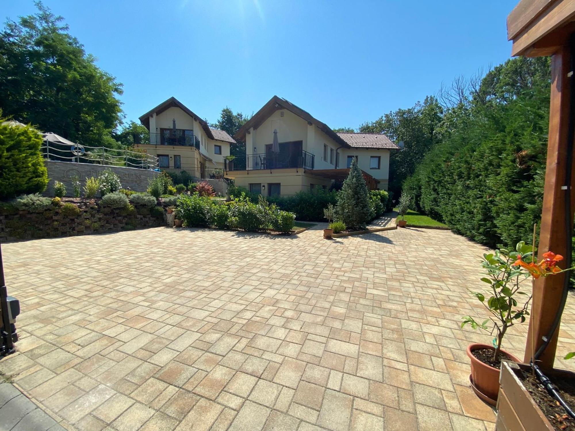 באלאטונסארסו Terrasun Apartments מראה חיצוני תמונה